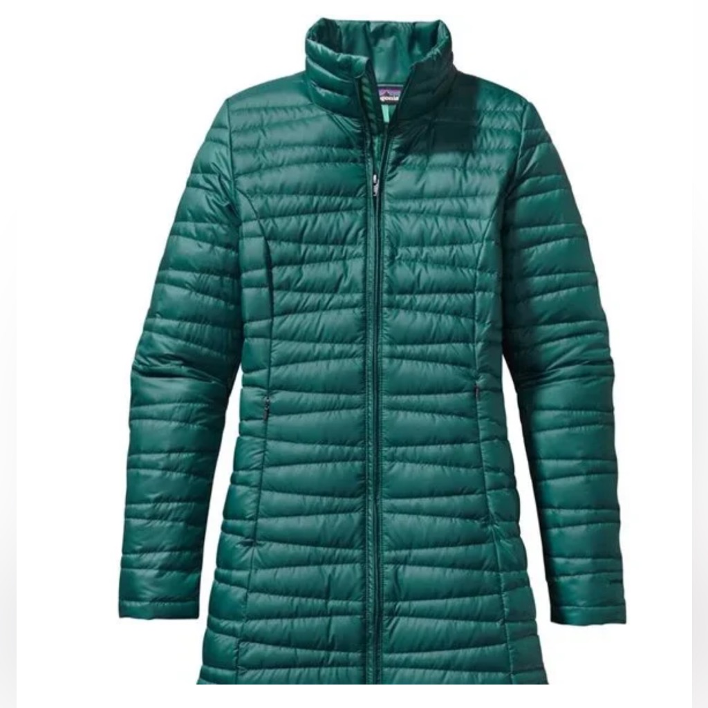 Patagonia Women's Teal Green Lightweight Down Puffer Coat